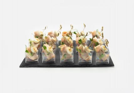 Индейка с перепелиным яйцом и оливками